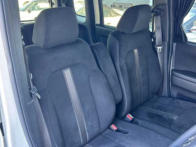 ホンダ Ｎ ＢＯＸ カスタム G L ホンダセンシング 愛知県 2019(令1)年 2.4万km プラチナホワイトパール 社外ナビ　/バックカメラ　/Ｂｌｕｅｔｏｏｔｈ　/ワンセグＴＶ　/片側パワースライドドア　/ＥＴＣ　/レーダークルーズ　/レーンキープアシスト　/衝突軽減ブレーキ　/アイドリングストップ　/社外フロアマット　/ドアバイザー