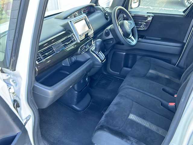 ホンダ Ｎ ＢＯＸ カスタム G L ホンダセンシング 愛知県 2019(令1)年 2.4万km プラチナホワイトパール 社外ナビ　/バックカメラ　/Ｂｌｕｅｔｏｏｔｈ　/ワンセグＴＶ　/片側パワースライドドア　/ＥＴＣ　/レーダークルーズ　/レーンキープアシスト　/衝突軽減ブレーキ　/アイドリングストップ　/社外フロアマット　/ドアバイザー