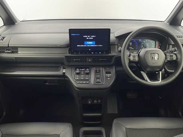 ホンダ ステップワゴン スパーダ eHEV 栃木県 2025(令7)年 0.1千km クリスタルブラックパール 登録済未使用車/純正11.4型ナビ/（CD/DVD/Bluetooth/フルセグ）/バックカメラ/Honda CONNECT for Gathers＋ナビ装着用スペシャルパッケージ/Honda SENSING/●衝突軽減ブレーキ（CMBS）/●先行車発進お知らせ機能/●歩行者事故低減ステアリング/●路外逸脱抑制機能/●標識認識機能/●渋滞追従機能付アダプティブクルーズコントロール（ACC）/●車線維持支援システム（LKAS）/●トラフィックジャムアシスト（渋滞運転支援機能）/●誤発進抑制機能/●後方誤発進抑制機能/●近距離衝突軽減ブレーキ/●急アクセル抑制機能/●パーキングセンサーシステム/●後退出庫サポート/ブラインドスポットインフォメーション/パワーテールゲート(メモリー機能付)/2列目オットマン/運転席＆助手席シートヒーター/トリプルゾーンコントロール・フルオートエアコンディショナー/コンビシート/16インチアルミホイール(SPADA専用)/減速セレクター/全列USBチャージャー