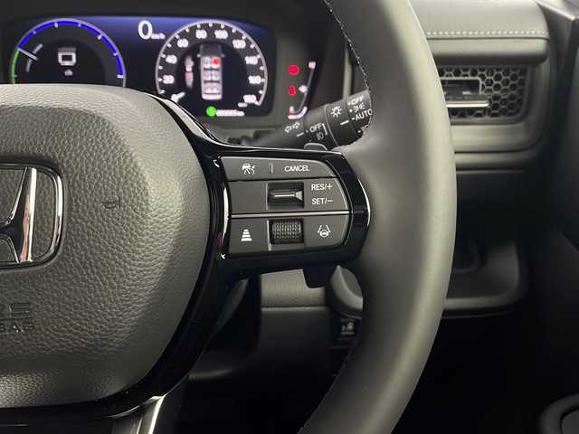 ホンダ ステップワゴン スパーダ eHEV 栃木県 2025(令7)年 0.1千km クリスタルブラックパール 登録済未使用車/純正11.4型ナビ/（CD/DVD/Bluetooth/フルセグ）/バックカメラ/Honda CONNECT for Gathers＋ナビ装着用スペシャルパッケージ/Honda SENSING/●衝突軽減ブレーキ（CMBS）/●先行車発進お知らせ機能/●歩行者事故低減ステアリング/●路外逸脱抑制機能/●標識認識機能/●渋滞追従機能付アダプティブクルーズコントロール（ACC）/●車線維持支援システム（LKAS）/●トラフィックジャムアシスト（渋滞運転支援機能）/●誤発進抑制機能/●後方誤発進抑制機能/●近距離衝突軽減ブレーキ/●急アクセル抑制機能/●パーキングセンサーシステム/●後退出庫サポート/ブラインドスポットインフォメーション/パワーテールゲート(メモリー機能付)/2列目オットマン/運転席＆助手席シートヒーター/トリプルゾーンコントロール・フルオートエアコンディショナー/コンビシート/16インチアルミホイール(SPADA専用)/減速セレクター/全列USBチャージャー