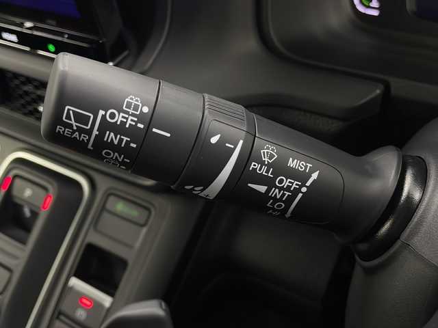 ホンダ ステップワゴン スパーダ eHEV 栃木県 2025(令7)年 0.1千km クリスタルブラックパール 登録済未使用車/純正11.4型ナビ/（CD/DVD/Bluetooth/フルセグ）/バックカメラ/Honda CONNECT for Gathers＋ナビ装着用スペシャルパッケージ/Honda SENSING/●衝突軽減ブレーキ（CMBS）/●先行車発進お知らせ機能/●歩行者事故低減ステアリング/●路外逸脱抑制機能/●標識認識機能/●渋滞追従機能付アダプティブクルーズコントロール（ACC）/●車線維持支援システム（LKAS）/●トラフィックジャムアシスト（渋滞運転支援機能）/●誤発進抑制機能/●後方誤発進抑制機能/●近距離衝突軽減ブレーキ/●急アクセル抑制機能/●パーキングセンサーシステム/●後退出庫サポート/ブラインドスポットインフォメーション/パワーテールゲート(メモリー機能付)/2列目オットマン/運転席＆助手席シートヒーター/トリプルゾーンコントロール・フルオートエアコンディショナー/コンビシート/16インチアルミホイール(SPADA専用)/減速セレクター/全列USBチャージャー