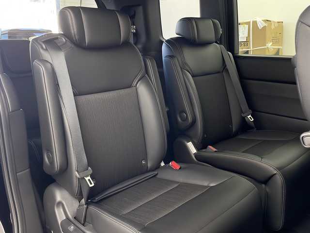 ホンダ ステップワゴン スパーダ eHEV 栃木県 2025(令7)年 0.1千km クリスタルブラックパール 登録済未使用車/純正11.4型ナビ/（CD/DVD/Bluetooth/フルセグ）/バックカメラ/Honda CONNECT for Gathers＋ナビ装着用スペシャルパッケージ/Honda SENSING/●衝突軽減ブレーキ（CMBS）/●先行車発進お知らせ機能/●歩行者事故低減ステアリング/●路外逸脱抑制機能/●標識認識機能/●渋滞追従機能付アダプティブクルーズコントロール（ACC）/●車線維持支援システム（LKAS）/●トラフィックジャムアシスト（渋滞運転支援機能）/●誤発進抑制機能/●後方誤発進抑制機能/●近距離衝突軽減ブレーキ/●急アクセル抑制機能/●パーキングセンサーシステム/●後退出庫サポート/ブラインドスポットインフォメーション/パワーテールゲート(メモリー機能付)/2列目オットマン/運転席＆助手席シートヒーター/トリプルゾーンコントロール・フルオートエアコンディショナー/コンビシート/16インチアルミホイール(SPADA専用)/減速セレクター/全列USBチャージャー