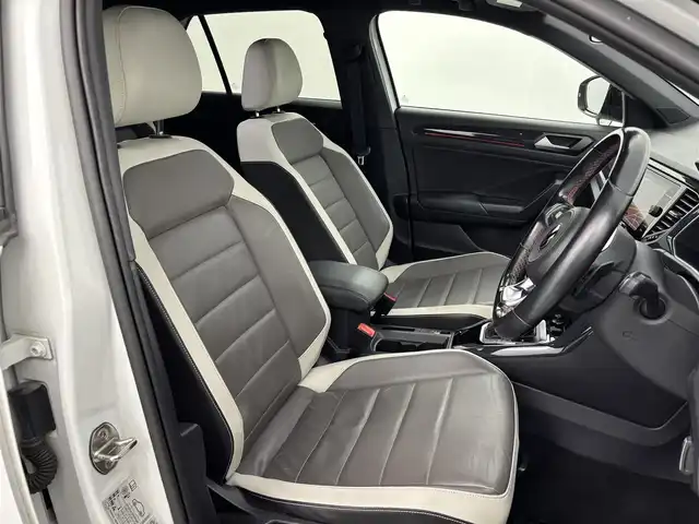 フォルクスワーゲン ＶＷ Ｔ－ロック TDI スポーツ 福岡県 2021(令3)年 7万km 白 純正ナビ　/バックカメラ　/ビルトインETC２．０　/前後ドラレコ　/レーダー探知機　/レーダークルコン　/コーナーセンサー　/ブラインドスポットモニター　/アイドリングストップ　/パドルシフト　/シートヒーター　/ルーフレール　/純正１８インチアルミホイール　/LEDヘッドライト