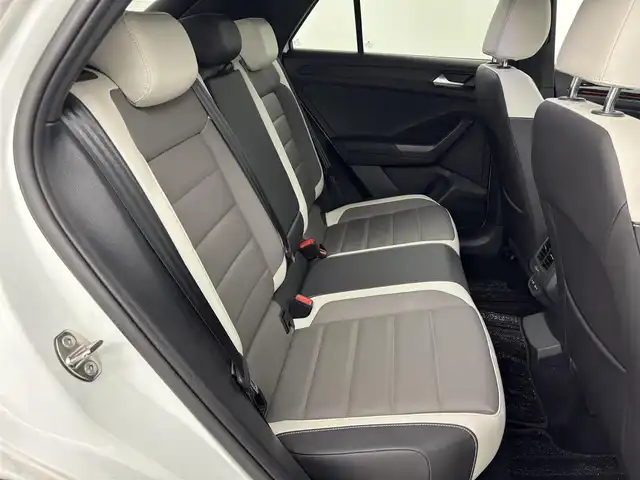 フォルクスワーゲン ＶＷ Ｔ－ロック TDI スポーツ 福岡県 2021(令3)年 7万km 白 純正ナビ　/バックカメラ　/ビルトインETC２．０　/前後ドラレコ　/レーダー探知機　/レーダークルコン　/コーナーセンサー　/ブラインドスポットモニター　/アイドリングストップ　/パドルシフト　/シートヒーター　/ルーフレール　/純正１８インチアルミホイール　/LEDヘッドライト