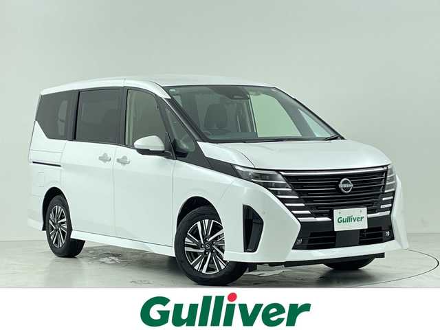 日産 セレナ e－パワー ハイウェイスター V 大阪府 2025(令7)年 0.1千km ホワイト 登録済未使用車/禁煙車/360度セーフティサポート/　・インテリジェントエマージェンシーブレーキ/　・踏み間違い防止アシスト/　・車線逸脱警報機能/　・後方車両検知警報/　・インテリジェントアラウンドビューモニター/　・ハイビームアシスト/　・標識認識機能/純正ナビ/　（Bluetooth/USB）/フルセグTV/両側パワースライドドア/レーダークルーズコントロール/ハーフレザーシート/LEDヘッドライト/オートライト/フォグランプ/純正16インチアルミホイール/スマートキー/ETC
