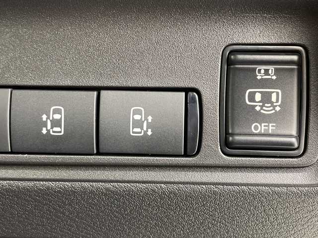 日産 セレナ e－パワー ハイウェイスター V 大阪府 2025(令7)年 0.1千km ホワイト 登録済未使用車/禁煙車/360度セーフティサポート/　・インテリジェントエマージェンシーブレーキ/　・踏み間違い防止アシスト/　・車線逸脱警報機能/　・後方車両検知警報/　・インテリジェントアラウンドビューモニター/　・ハイビームアシスト/　・標識認識機能/純正ナビ/　（Bluetooth/USB）/フルセグTV/両側パワースライドドア/レーダークルーズコントロール/ハーフレザーシート/LEDヘッドライト/オートライト/フォグランプ/純正16インチアルミホイール/スマートキー/ETC