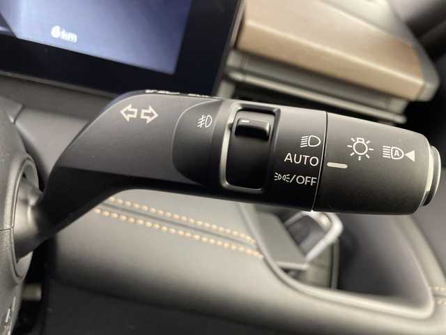 日産 セレナ e－パワー ハイウェイスター V 大阪府 2025(令7)年 0.1千km ホワイト 登録済未使用車/禁煙車/360度セーフティサポート/　・インテリジェントエマージェンシーブレーキ/　・踏み間違い防止アシスト/　・車線逸脱警報機能/　・後方車両検知警報/　・インテリジェントアラウンドビューモニター/　・ハイビームアシスト/　・標識認識機能/純正ナビ/　（Bluetooth/USB）/フルセグTV/両側パワースライドドア/レーダークルーズコントロール/ハーフレザーシート/LEDヘッドライト/オートライト/フォグランプ/純正16インチアルミホイール/スマートキー/ETC