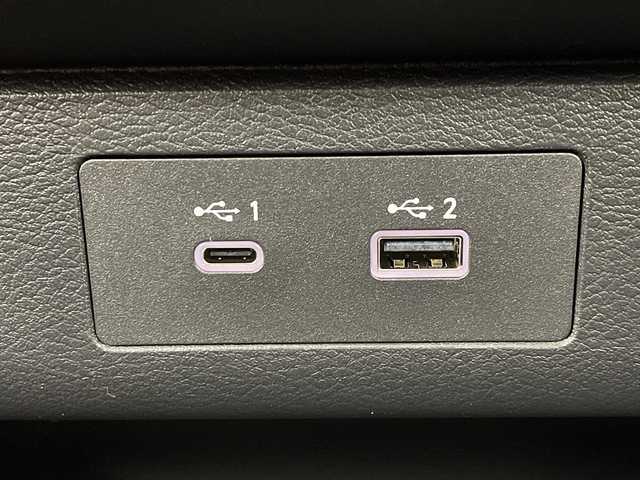 日産 セレナ e－パワー ハイウェイスター V 大阪府 2025(令7)年 0.1千km ホワイト 登録済未使用車/禁煙車/360度セーフティサポート/　・インテリジェントエマージェンシーブレーキ/　・踏み間違い防止アシスト/　・車線逸脱警報機能/　・後方車両検知警報/　・インテリジェントアラウンドビューモニター/　・ハイビームアシスト/　・標識認識機能/純正ナビ/　（Bluetooth/USB）/フルセグTV/両側パワースライドドア/レーダークルーズコントロール/ハーフレザーシート/LEDヘッドライト/オートライト/フォグランプ/純正16インチアルミホイール/スマートキー/ETC