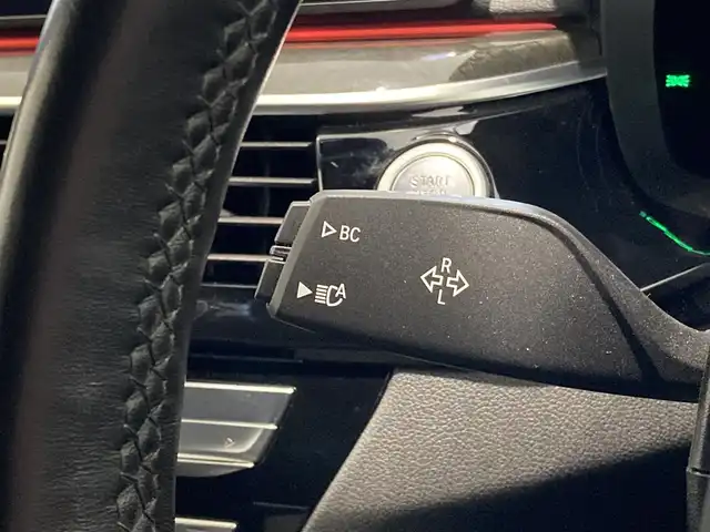 ＢＭＷ ５３０ｉ ツーリング Mスポーツ 熊本県 2022(令4)年 3.2万km アルピンホワイトⅢ ・スマートキー/・プッシュスタート/・ハイビームアシスト/・インテリジェントセーフティ/・PDC自動起動/・アクティブPDC緊急ブレーキ/・パーキングアシスト/・注意喚起アシスタント/・クルーズコントロール(追従式)/・黒革シート/・前席パワーシート/・全席シートヒーター/・純正メモリナビ/　【Bluetooth・USB・AppleCarPlay・AndroidAuto】/・フルセグTV/・バックカメラ/・ETC/・ドライブレコーダー(前後録画)/・ワイヤレス充電/・パワーバックドア/・LEDヘッドランプ/・純正マット