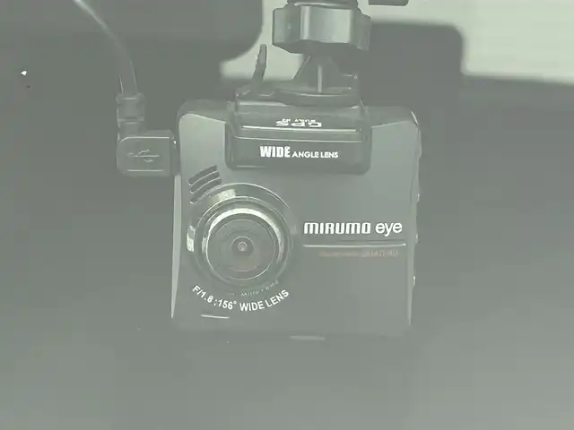 トヨタ ルーミー X S 道央・札幌 2019(平31)年 2.2万km ブライトシルバーM ・４ＷＤ/・寒冷地仕様/・ケンウッドナビ/・ドライブレコーダー/・衝突軽減ブレーキ/・横滑り防止機能/・クリアランスソナー/・ワンセグＴＶ＆ＦＭ＆ＡＭ/・アイドリングストップ/・オートライト/・オートハイビーム/・スマートキー＆プッシュスタート/・アルミホイール/・純正フロアマット/・スペアキー/・純正エンジンスターター/・片側パワースライドドア/・ドアバイザー/・エアコン/・ヘッドライトレベライザー