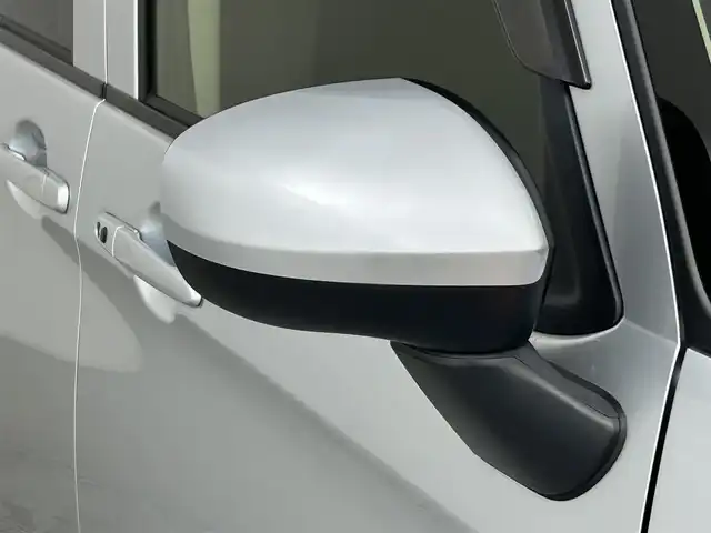 トヨタ ルーミー X S 道央・札幌 2019(平31)年 2.2万km ブライトシルバーM ・４ＷＤ/・寒冷地仕様/・ケンウッドナビ/・ドライブレコーダー/・衝突軽減ブレーキ/・横滑り防止機能/・クリアランスソナー/・ワンセグＴＶ＆ＦＭ＆ＡＭ/・アイドリングストップ/・オートライト/・オートハイビーム/・スマートキー＆プッシュスタート/・アルミホイール/・純正フロアマット/・スペアキー/・純正エンジンスターター/・片側パワースライドドア/・ドアバイザー/・エアコン/・ヘッドライトレベライザー