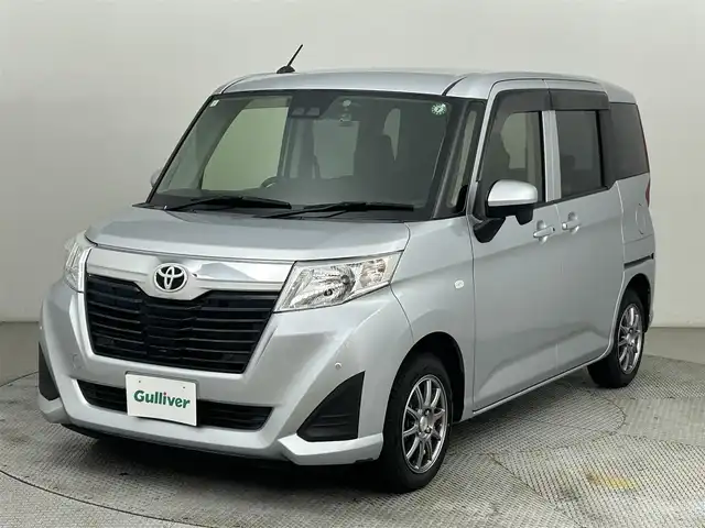 トヨタ ルーミー X S 道央・札幌 2019(平31)年 2.2万km ブライトシルバーM ・４ＷＤ/・寒冷地仕様/・ケンウッドナビ/・ドライブレコーダー/・衝突軽減ブレーキ/・横滑り防止機能/・クリアランスソナー/・ワンセグＴＶ＆ＦＭ＆ＡＭ/・アイドリングストップ/・オートライト/・オートハイビーム/・スマートキー＆プッシュスタート/・アルミホイール/・純正フロアマット/・スペアキー/・純正エンジンスターター/・片側パワースライドドア/・ドアバイザー/・エアコン/・ヘッドライトレベライザー
