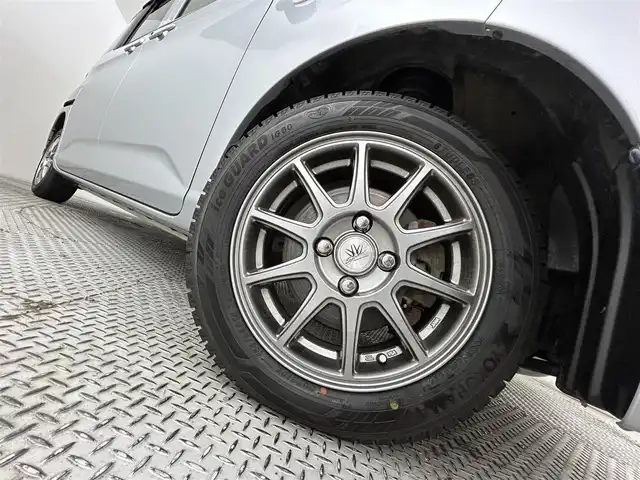 トヨタ ルーミー X S 道央・札幌 2019(平31)年 2.2万km ブライトシルバーM ・４ＷＤ/・寒冷地仕様/・ケンウッドナビ/・ドライブレコーダー/・衝突軽減ブレーキ/・横滑り防止機能/・クリアランスソナー/・ワンセグＴＶ＆ＦＭ＆ＡＭ/・アイドリングストップ/・オートライト/・オートハイビーム/・スマートキー＆プッシュスタート/・アルミホイール/・純正フロアマット/・スペアキー/・純正エンジンスターター/・片側パワースライドドア/・ドアバイザー/・エアコン/・ヘッドライトレベライザー