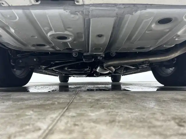 トヨタ アルファードハイブリット エグゼクティブ ラウンジ 千葉県 2023(令5)年 2.2万km プラチナホワイトパールマイカ 禁煙車/ワンオーナー/トヨタセーフティセンス/・プリクラッシュセーフティ/・プリクラッシュセーフティブレーキ/・クリアランスソナー/・レーンディパーチャーアラート/・ブラインドスポットモニター/・ヘッドアップディスプレイ/・レーダークルーズコントロール/・パーキングアシスト/左右独立ツインガラスルーフ/純正１３型フリップダウンモニター/JBLプレミアムサウンド/両側パワースライドドア/パワーバックドア/純正14インチディスプレイオーディオ（ナビ付き）/・USB/Bluetooth/フルセグTV/・全方位カメラ/・ビルトインETC2.0/・デジタルインナーミラー/革巻きステアリング/・ステアリングスイッチ/・ステアリングヒーター/・パドルシフト/レザーシート/・DNセカンドパワーシート/・D席メモリ付き/・DNセカンドシートヒーター/・DNセカンドエアーシート/置くだけ充電/AC100電源/純正フロアマット/純正１９インチAW/オートライト/・オートマチックハイビーム/・三眼LEDヘッドライト/・LEDフォグランプ