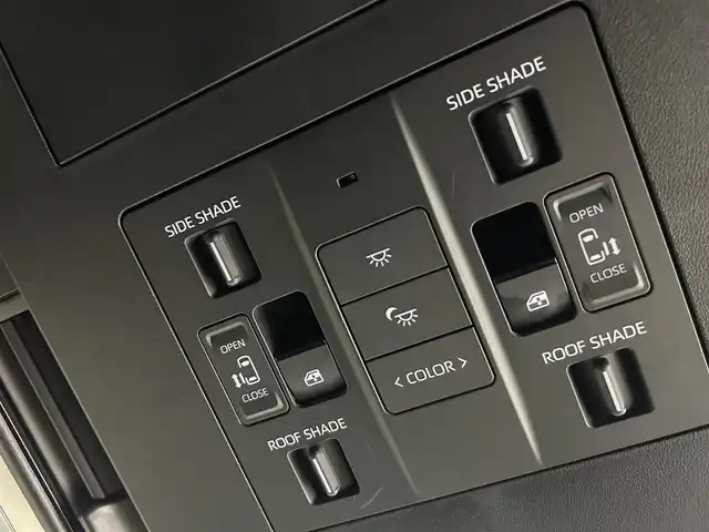 トヨタ アルファードハイブリット エグゼクティブ ラウンジ 千葉県 2023(令5)年 2.2万km プラチナホワイトパールマイカ 禁煙車/ワンオーナー/トヨタセーフティセンス/・プリクラッシュセーフティ/・プリクラッシュセーフティブレーキ/・クリアランスソナー/・レーンディパーチャーアラート/・ブラインドスポットモニター/・ヘッドアップディスプレイ/・レーダークルーズコントロール/・パーキングアシスト/左右独立ツインガラスルーフ/純正１３型フリップダウンモニター/JBLプレミアムサウンド/両側パワースライドドア/パワーバックドア/純正14インチディスプレイオーディオ（ナビ付き）/・USB/Bluetooth/フルセグTV/・全方位カメラ/・ビルトインETC2.0/・デジタルインナーミラー/革巻きステアリング/・ステアリングスイッチ/・ステアリングヒーター/・パドルシフト/レザーシート/・DNセカンドパワーシート/・D席メモリ付き/・DNセカンドシートヒーター/・DNセカンドエアーシート/置くだけ充電/AC100電源/純正フロアマット/純正１９インチAW/オートライト/・オートマチックハイビーム/・三眼LEDヘッドライト/・LEDフォグランプ