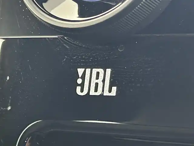 トヨタ アルファードハイブリット エグゼクティブ ラウンジ 千葉県 2023(令5)年 2.2万km プラチナホワイトパールマイカ 禁煙車/ワンオーナー/トヨタセーフティセンス/・プリクラッシュセーフティ/・プリクラッシュセーフティブレーキ/・クリアランスソナー/・レーンディパーチャーアラート/・ブラインドスポットモニター/・ヘッドアップディスプレイ/・レーダークルーズコントロール/・パーキングアシスト/左右独立ツインガラスルーフ/純正１３型フリップダウンモニター/JBLプレミアムサウンド/両側パワースライドドア/パワーバックドア/純正14インチディスプレイオーディオ（ナビ付き）/・USB/Bluetooth/フルセグTV/・全方位カメラ/・ビルトインETC2.0/・デジタルインナーミラー/革巻きステアリング/・ステアリングスイッチ/・ステアリングヒーター/・パドルシフト/レザーシート/・DNセカンドパワーシート/・D席メモリ付き/・DNセカンドシートヒーター/・DNセカンドエアーシート/置くだけ充電/AC100電源/純正フロアマット/純正１９インチAW/オートライト/・オートマチックハイビーム/・三眼LEDヘッドライト/・LEDフォグランプ