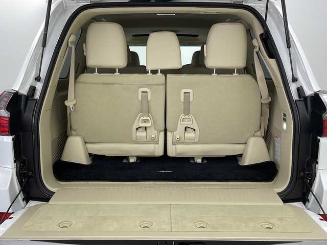 レクサス ＬＸ 570 新潟県 2016(平28)年 2.2万km ホワイトパールクリスタルシャイン ・4WD/・寒冷地仕様/・サンルーフ/・マークレビンソン/・メーカーナビ&CD&DVD&SD&BT&TV/・アラウンドビューモニター/・レクサスセーフティー/・プリクラッシュセーフティー/・LDA/RCTA/BSM/ACC/AHB/HUD/・クリアランスソナー/・ステアリングヒーター/・パワーバックドア/・パドルシフト/・ベージュレザーシート/・メモリ付パワーシート /・前席シートヒーター /・前席シートベンチレーション/・ステアリングヒーター/・マルチテレインセレクト/・クロールコントロール/・ヒルスタートアシストコントロール/・ビルトインETC2.0/・ヘッドライトクリーナー/・3眼LEDオートライト/・純正21インチAW