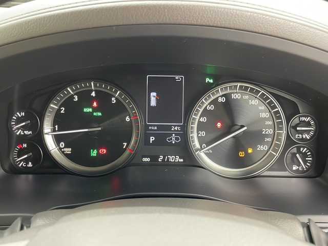 レクサス ＬＸ 570 新潟県 2016(平28)年 2.2万km ホワイトパールクリスタルシャイン ・4WD/・寒冷地仕様/・サンルーフ/・マークレビンソン/・メーカーナビ&CD&DVD&SD&BT&TV/・アラウンドビューモニター/・レクサスセーフティー/・プリクラッシュセーフティー/・LDA/RCTA/BSM/ACC/AHB/HUD/・クリアランスソナー/・ステアリングヒーター/・パワーバックドア/・パドルシフト/・ベージュレザーシート/・メモリ付パワーシート /・前席シートヒーター /・前席シートベンチレーション/・ステアリングヒーター/・マルチテレインセレクト/・クロールコントロール/・ヒルスタートアシストコントロール/・ビルトインETC2.0/・ヘッドライトクリーナー/・3眼LEDオートライト/・純正21インチAW