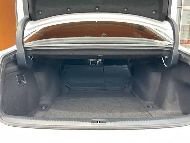 レクサス ＩＳ 300h Fスポーツ 富山県 2014(平26)年 12.7万km ホワイトノーヴァガラスフレーク メーカー純正ナビ/Bluetooth/CD/DVD/Blu-ray/USB入力端子/AUX入力端子/ＥＴＣ/フロント・バックカメラ/フルセグ/ドライブレコーダー/パワーシートD+N席/シートヒーターD+N席/エアーシートD+N席/ブラインドスポットモニター/パドルシフト/フロントフォグランプ/ハンドルスイッチ/プッシュスタート/スマートキー