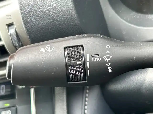 レクサス ＩＳ 300h Fスポーツ 富山県 2014(平26)年 12.7万km ホワイトノーヴァガラスフレーク メーカー純正ナビ/Bluetooth/CD/DVD/Blu-ray/USB入力端子/AUX入力端子/ＥＴＣ/フロント・バックカメラ/フルセグ/ドライブレコーダー/パワーシートD+N席/シートヒーターD+N席/エアーシートD+N席/ブラインドスポットモニター/パドルシフト/フロントフォグランプ/ハンドルスイッチ/プッシュスタート/スマートキー