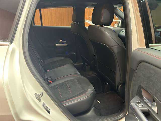 メルセデス・ベンツ ＧＬＡ２００ｄ 4マチック AMGライン 千葉県 2020(令2)年 5.1万km ポーラホワイト パノラマＳＲ　/純正ナビ　/３６０°カメラ　/ＡＣＣ　/ハーフレザーシート　/シートヒーター　/パワーシート　/マルチビームＬＥＤ　/ハイビームアシスト　/電動リアゲート　/ＥＴＣ　/純正１９インチＡＷ