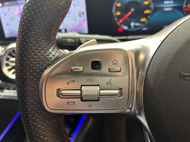 メルセデス・ベンツ ＧＬＡ２００ｄ 4マチック AMGライン 千葉県 2020(令2)年 5.1万km ポーラホワイト パノラマＳＲ　/純正ナビ　/３６０°カメラ　/ＡＣＣ　/ハーフレザーシート　/シートヒーター　/パワーシート　/マルチビームＬＥＤ　/ハイビームアシスト　/電動リアゲート　/ＥＴＣ　/純正１９インチＡＷ