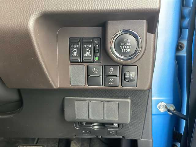 トヨタ タンク G S 栃木県 2018(平30)年 2.7万km ファインブルーマイカメタリック 純正ナビ/AM FM CD SD AUX BT ワンセグTV/前方ドライブレコーダー/両側パワースライドドア/バックカメラ/衝突軽減ブレーキ/クルーズコントロール/アイドリングストップ/ステアリングスイッチ/オートエアコン/電動格納ミラー/純正フロアマット/プッシュスタート/スマートキー/フォグランプ