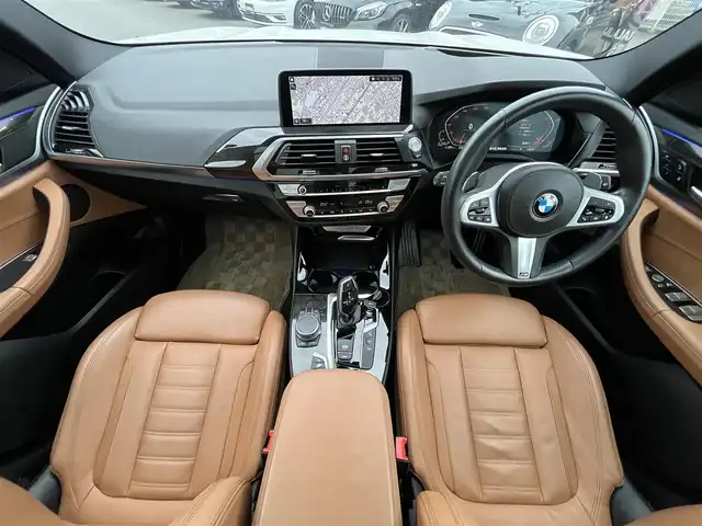 ＢＭＷ Ｘ３ xDrive20d Mスポーツ 静岡県 2020(令2)年 4.2万km アルピンホワイトⅢ ワンオーナー/ハイラインパッケージ/・ランバーサポート/・リヤシートヒーティング/・ヴァーネスカレザーシート/・ポプラグレーファインウッドインテリアトリム／パールクロームハイライト/電動パノラマガラスサンルーフ/アンビエントライト/M ライトアロイホイールダブルスポークスタイリング699M/BMWヘッドアップディスプレイ/ブラインドスポットアシスト/BMWライブコックピット/・12.3インチ マルチディスプレイメーターパネル/・10.25インチワイドコントロールディスプレイ/・HDDナビゲーションシステム/パーキングアシストプラス/・PDC/・パーキングアシスト/・トップビュー/・サイドビューカメラ/・リヤビューカメラ/ドライビングアシストプラス/・ACC/・ステアリング&レーンコントロールアシスト/・レーンディパーチャーウォーニング/・レーンチェンジウォーニング/・アクティブサイドコリジョンプロテクション/・前車接近警告機能/・衝突回避・被害軽減ブレーキ/・事故回避アシスト/・後車衝突警告機能/・クロストラフィックウォーニング/メモリー付パワーシート