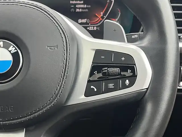 ＢＭＷ Ｘ３ xDrive20d Mスポーツ 静岡県 2020(令2)年 4.2万km アルピンホワイトⅢ ワンオーナー/ハイラインパッケージ/・ランバーサポート/・リヤシートヒーティング/・ヴァーネスカレザーシート/・ポプラグレーファインウッドインテリアトリム／パールクロームハイライト/電動パノラマガラスサンルーフ/アンビエントライト/M ライトアロイホイールダブルスポークスタイリング699M/BMWヘッドアップディスプレイ/ブラインドスポットアシスト/BMWライブコックピット/・12.3インチ マルチディスプレイメーターパネル/・10.25インチワイドコントロールディスプレイ/・HDDナビゲーションシステム/パーキングアシストプラス/・PDC/・パーキングアシスト/・トップビュー/・サイドビューカメラ/・リヤビューカメラ/ドライビングアシストプラス/・ACC/・ステアリング&レーンコントロールアシスト/・レーンディパーチャーウォーニング/・レーンチェンジウォーニング/・アクティブサイドコリジョンプロテクション/・前車接近警告機能/・衝突回避・被害軽減ブレーキ/・事故回避アシスト/・後車衝突警告機能/・クロストラフィックウォーニング/メモリー付パワーシート
