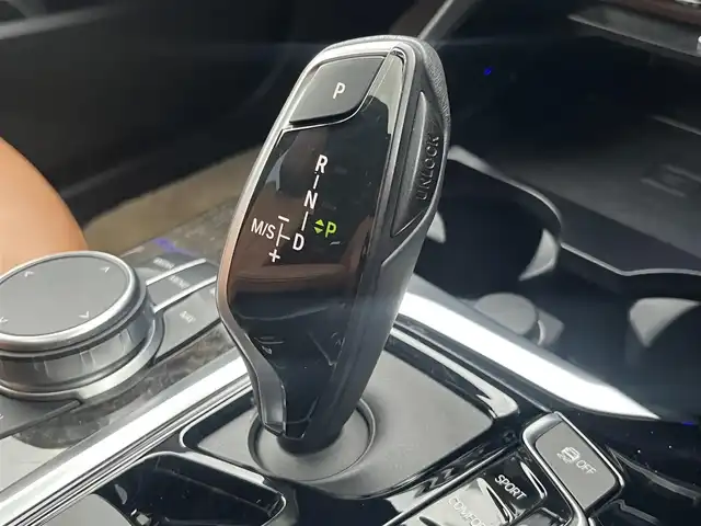 ＢＭＷ Ｘ３ xDrive20d Mスポーツ 静岡県 2020(令2)年 4.2万km アルピンホワイトⅢ ワンオーナー/ハイラインパッケージ/・ランバーサポート/・リヤシートヒーティング/・ヴァーネスカレザーシート/・ポプラグレーファインウッドインテリアトリム／パールクロームハイライト/電動パノラマガラスサンルーフ/アンビエントライト/M ライトアロイホイールダブルスポークスタイリング699M/BMWヘッドアップディスプレイ/ブラインドスポットアシスト/BMWライブコックピット/・12.3インチ マルチディスプレイメーターパネル/・10.25インチワイドコントロールディスプレイ/・HDDナビゲーションシステム/パーキングアシストプラス/・PDC/・パーキングアシスト/・トップビュー/・サイドビューカメラ/・リヤビューカメラ/ドライビングアシストプラス/・ACC/・ステアリング&レーンコントロールアシスト/・レーンディパーチャーウォーニング/・レーンチェンジウォーニング/・アクティブサイドコリジョンプロテクション/・前車接近警告機能/・衝突回避・被害軽減ブレーキ/・事故回避アシスト/・後車衝突警告機能/・クロストラフィックウォーニング/メモリー付パワーシート