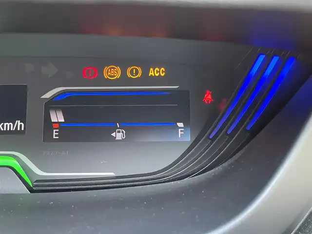 ホンダ フリード ハイブリット クロスター ホンダセンシング 道央・札幌 2020(令2)年 6.1万km プラチナホワイトパール ・４WD/・ホンダセンシング/・寒冷地仕様/・両側パワースライドドア/・ハーフレザーシート/・純正ナビ/　CD＆DVD＆BT＆TV/・バックカメラ/・レーダークルーズコントロール/・レーンキープアシスト/・ワイパー熱線/・シートヒーター/・ミラーヒーター/・オートエアコン/・オートライト/・ビルトインETC/・エンジンスターター/・電動格納ミラー/・純正フロアマット/・ドアバイザー/・ウィンカーミラー/・フォグライト