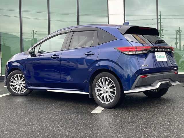 日産 ノート オーテック 福岡県 2021(令3)年 7.4万km オーロラフレアブルーパール 登録時走行距離７３５３１ｋｍ/ＡＵＴＥＣＨエアロ/ＡＵＴＥＣＨ革シート/全方位カメラ/純正ナビ/・フルセグテレビ/・Bluetooth/・ＡＭ／ＦＭ/インテリジェントエマージェンシーブレーキ/ブラインドスポットモニター/レーンキープアシスト/ナビ連動ドライブレコーダー/ＥＴＣ２．０/デジタルインナーミラー/オートライト/ドアバイザー/ＬＥＤヘッドライト