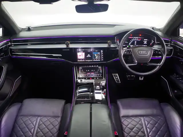 アウディ Ｓ８ クワトロ 兵庫県 2021(令3)年 4.1万km ミトスブラックメタリック パノラマサンルーフ/Bang & Olfsen 3D Advanced Sound System/レーザーライトパッケージ/アルカンタラヘッドライニング/アダプティブウインドウスクリーンワイパー/オプション２１インチアルミホイール/エアクオリティパッケージ/カラードブレーキキャリパーレッド/コンフォートパッケージ/バーチャルコックピット/純正ナビ/全方位カメラ/ヘッドアップディスプレイ/Apple Carplay/全席パワーシート/シートヒーター/ベンチレーター/電動トランクリッド/センターエアバッグ/本革シート