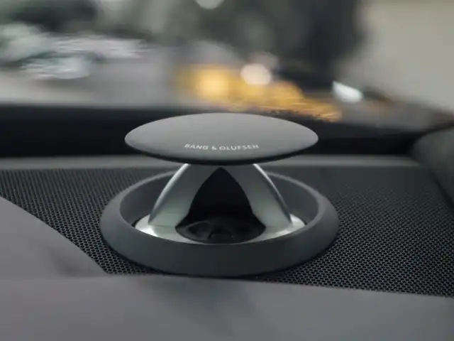 アウディ Ｓ８ クワトロ 兵庫県 2021(令3)年 4.1万km ミトスブラックメタリック パノラマサンルーフ/Bang & Olfsen 3D Advanced Sound System/レーザーライトパッケージ/アルカンタラヘッドライニング/アダプティブウインドウスクリーンワイパー/オプション２１インチアルミホイール/エアクオリティパッケージ/カラードブレーキキャリパーレッド/コンフォートパッケージ/バーチャルコックピット/純正ナビ/全方位カメラ/ヘッドアップディスプレイ/Apple Carplay/全席パワーシート/シートヒーター/ベンチレーター/電動トランクリッド/センターエアバッグ/本革シート