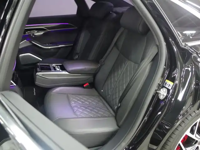 アウディ Ｓ８ クワトロ 兵庫県 2021(令3)年 4.1万km ミトスブラックメタリック パノラマサンルーフ/Bang & Olfsen 3D Advanced Sound System/レーザーライトパッケージ/アルカンタラヘッドライニング/アダプティブウインドウスクリーンワイパー/オプション２１インチアルミホイール/エアクオリティパッケージ/カラードブレーキキャリパーレッド/コンフォートパッケージ/バーチャルコックピット/純正ナビ/全方位カメラ/ヘッドアップディスプレイ/Apple Carplay/全席パワーシート/シートヒーター/ベンチレーター/電動トランクリッド/センターエアバッグ/本革シート