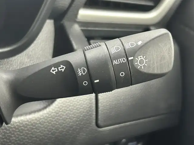 トヨタ ルーミー カスタムG 茨城県 2022(令4)年 0.8万km プラムブラウンパールクリスタルシャイン 純正ナビ/バックカメラ/ワンセグ/衝突被害軽減ブレーキ/車線逸脱抑制装置/レーダークルーズコントロール/オートマチックハイビーム/クリアランスソナー/両側電動スライドドア/ETC/ドラレコ/シートヒーター/純正15インチAW/LEDヘッドライト/スマートキー