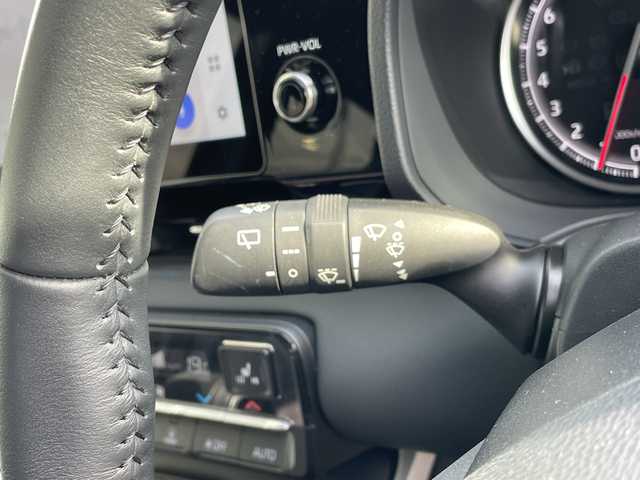 トヨタ ヴォクシー S－Z 愛知県 2023(令5)年 2.1万km アティチュードブラックマイカ 衝突軽減システム/純正10.5型ディズプレイオーディオ　ナビあり/フリップダウンモニター/全方位カメラ/両側パワースライドドア/シートヒーター/フルセグ/CD DVD/Bluetooth/バックカメラ/コーナーセンサー/ETC2.0/LEDヘッドライト/リアオートエアコン/ドライブレコーダー/ステアリングスイッチ/スマートキー/プッシュスタート