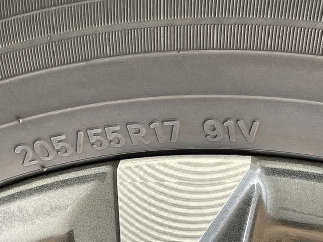 トヨタ ヴォクシー S－Z 愛知県 2023(令5)年 2.1万km アティチュードブラックマイカ 衝突軽減システム/純正10.5型ディズプレイオーディオ　ナビあり/フリップダウンモニター/全方位カメラ/両側パワースライドドア/シートヒーター/フルセグ/CD DVD/Bluetooth/バックカメラ/コーナーセンサー/ETC2.0/LEDヘッドライト/リアオートエアコン/ドライブレコーダー/ステアリングスイッチ/スマートキー/プッシュスタート