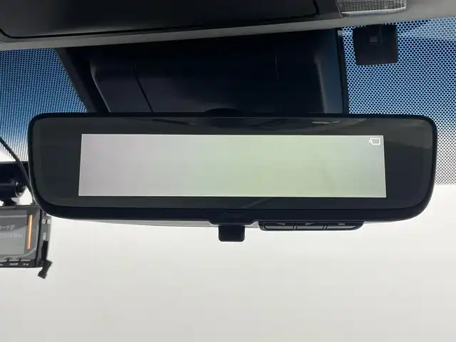 トヨタ ヴェルファイア Z Gエディション 岡山県 2019(平31)年 6万km ホワイトパールクリスタルシャイン 純正１０インチナビ/【Bluetooth/フルセグTV/CD/DVD】/合皮シート/衝突軽減ブレーキ/両側電動スライドドア/レーダークルーズコントロール/ビルトインＥＴＣ/ＬＥＤヘッドライト/前席シートヒーター/前席エアシート/ステアリングヒーター/バックカメラ/社外ドライブレコーダー（前後）/ブラインドスポットモニター/純正フロアマット/踏み間違い防止/レーンアシスト/横滑り防止/オートブレーキホールド/TVキャンセラー/ISOFIX/後席サンシェイド/ステアリングスイッチ/チルトステアリング/シートリフター/ウインカーミラー/ドアバイザー