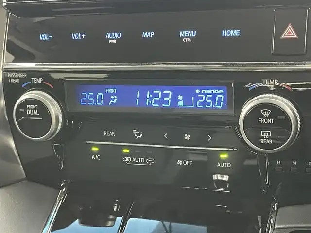 トヨタ ヴェルファイア Z Gエディション 岡山県 2019(平31)年 6万km ホワイトパールクリスタルシャイン 純正１０インチナビ/【Bluetooth/フルセグTV/CD/DVD】/合皮シート/衝突軽減ブレーキ/両側電動スライドドア/レーダークルーズコントロール/ビルトインＥＴＣ/ＬＥＤヘッドライト/前席シートヒーター/前席エアシート/ステアリングヒーター/バックカメラ/社外ドライブレコーダー（前後）/ブラインドスポットモニター/純正フロアマット/踏み間違い防止/レーンアシスト/横滑り防止/オートブレーキホールド/TVキャンセラー/ISOFIX/後席サンシェイド/ステアリングスイッチ/チルトステアリング/シートリフター/ウインカーミラー/ドアバイザー