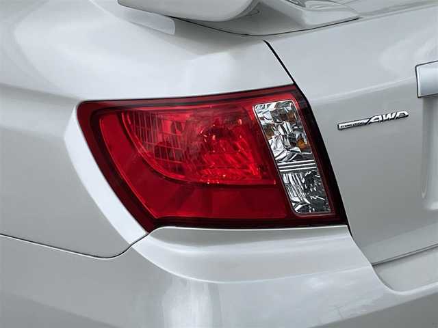 スバル インプレッサ ＷＲＸ STI A－Line タイプS 岩手県 2012(平24)年 9.7万km サテンホワイトパール 禁煙車/4WD/純正STIシート/大型純正ウィング/パドルシフト/前席パワーシート/社外ナビ/→フルセグTV/Bluetooth/CD/DVD/FM/AM/クルーズコントロール/横滑り防止装置/〇プッシュスタート/〇電動格納ミラー/ウィンカーミラー/〇ドアバイザー/〇フロアマット/〇スマートキー/〇シガーソケット/HIDヘッドライト/フォグライト/ETC