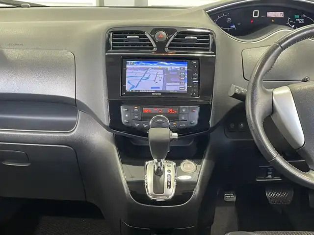 日産 セレナ ハイウェイスター Sハイブリッド 佐賀県 2014(平26)年 9.4万km ブリリアントホワイトパール CVT交換済、フリップダウンモニター、衝突軽減ブレーキ、車線逸脱警報、タイヤ2023グッドイヤー