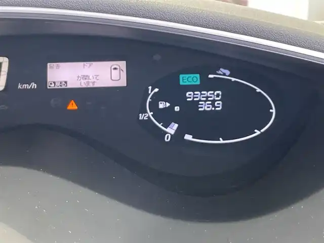 日産 セレナ ハイウェイスター Sハイブリッド 佐賀県 2014(平26)年 9.4万km ブリリアントホワイトパール CVT交換済、フリップダウンモニター、衝突軽減ブレーキ、車線逸脱警報、タイヤ2023グッドイヤー