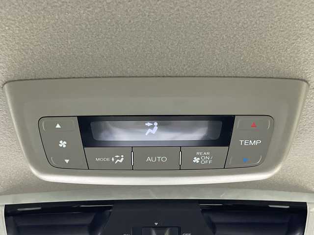 ホンダ ステップワゴン スパーダクールスピリット HセンシングBスタイル 神奈川県 2020(令2)年 6.2万km プレミアムスパークルブラックパール ブラックスタイル/純正10型メモリーナビゲーション【VXU-207SWi】/フルセグ　CD　DVD　Bluetooth SDMUSICRACK　iPod　AM FM /バックカメラ/純正後席フリップダウンモニター【VM-185EN】/両側電動スライドドア【サンセード】/わくわくゲート/ホンダセンシング/衝突軽減ブレーキ/誤発進抑制機能/歩行者事故低減ステアリング/路外逸脱抑制機能/渋滞追従機能付きアダブティブクルーズコントロール/LKAS車線維持支援システム/先行車発進お知らせ機能/標識認識機能/アイドリングストップ/革巻きステアリング/パドルシフト/シルバーアクセント付ブラックソフトウエーブ/プライムスムース【合皮】コンビシート/前席シートヒーター/前後ドライブレコーダー/プラズマクラスター付トリプルゾーン【運転席/助手席/後席】オートエアコン/スポーツペダル/超高機能付LED式マップランプ/ビルトインETC/プッシュスタート/スマートキー/LEDヘッドランプ/LEDフロントフォグランプ/オートライト/純正サイド/リアスポイラー/純正17インチアルミホイール/