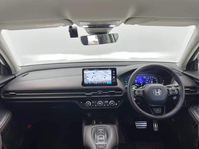 ホンダ ＺＲ－Ｖ ハイブリッド e:HEV Z 長野県 2023(令5)年 1.9万km プラチナホワイトパール 4WD/BOSEプレミアムサウンド/純正メモリナビ&フルセグTV&USB&BT/ホンダセンシング/アダプティブクルーズコントロール/路外逸脱警報/衝突軽減ブレーキ/踏み間違い防止/ブラインドスポットインフォメーション/社外前後ドライブレコーダー/パワーバックドア/レザーシート/前席シートヒーター/前席パワーシート/運転席シートメモリ/ステアリングスイッチ/ステアリングヒーター/パドルシフト/全方位カメラ/ビルトインETC2.0/LEDヘッドライト/オートライト/電動格納ミラー/ウィンカーミラー/ドアミラーヒーター/電動ホールド/ブレーキホールド/純正18インチAW装着/純正フロアマット/社外ドアバイザー/プッシュスタート/スマートキー