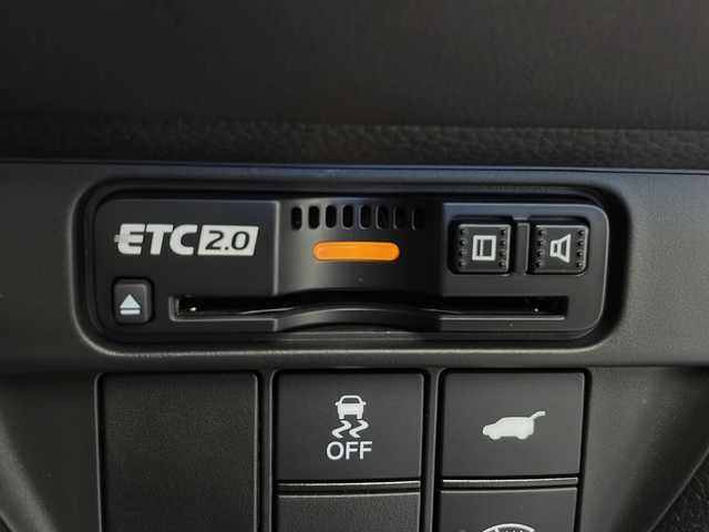 ホンダ ＺＲ－Ｖ ハイブリッド e:HEV Z 長野県 2023(令5)年 1.9万km プラチナホワイトパール 4WD/BOSEプレミアムサウンド/純正メモリナビ&フルセグTV&USB&BT/ホンダセンシング/アダプティブクルーズコントロール/路外逸脱警報/衝突軽減ブレーキ/踏み間違い防止/ブラインドスポットインフォメーション/社外前後ドライブレコーダー/パワーバックドア/レザーシート/前席シートヒーター/前席パワーシート/運転席シートメモリ/ステアリングスイッチ/ステアリングヒーター/パドルシフト/全方位カメラ/ビルトインETC2.0/LEDヘッドライト/オートライト/電動格納ミラー/ウィンカーミラー/ドアミラーヒーター/電動ホールド/ブレーキホールド/純正18インチAW装着/純正フロアマット/社外ドアバイザー/プッシュスタート/スマートキー