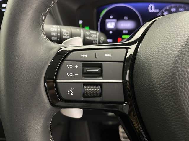 ホンダ ＺＲ－Ｖ ハイブリッド e:HEV Z 長野県 2023(令5)年 1.9万km プラチナホワイトパール 4WD/BOSEプレミアムサウンド/純正メモリナビ&フルセグTV&USB&BT/ホンダセンシング/アダプティブクルーズコントロール/路外逸脱警報/衝突軽減ブレーキ/踏み間違い防止/ブラインドスポットインフォメーション/社外前後ドライブレコーダー/パワーバックドア/レザーシート/前席シートヒーター/前席パワーシート/運転席シートメモリ/ステアリングスイッチ/ステアリングヒーター/パドルシフト/全方位カメラ/ビルトインETC2.0/LEDヘッドライト/オートライト/電動格納ミラー/ウィンカーミラー/ドアミラーヒーター/電動ホールド/ブレーキホールド/純正18インチAW装着/純正フロアマット/社外ドアバイザー/プッシュスタート/スマートキー