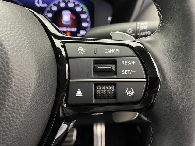 ホンダ ＺＲ－Ｖ ハイブリッド e:HEV Z 長野県 2023(令5)年 1.9万km プラチナホワイトパール 4WD/BOSEプレミアムサウンド/純正メモリナビ&フルセグTV&USB&BT/ホンダセンシング/アダプティブクルーズコントロール/路外逸脱警報/衝突軽減ブレーキ/踏み間違い防止/ブラインドスポットインフォメーション/社外前後ドライブレコーダー/パワーバックドア/レザーシート/前席シートヒーター/前席パワーシート/運転席シートメモリ/ステアリングスイッチ/ステアリングヒーター/パドルシフト/全方位カメラ/ビルトインETC2.0/LEDヘッドライト/オートライト/電動格納ミラー/ウィンカーミラー/ドアミラーヒーター/電動ホールド/ブレーキホールド/純正18インチAW装着/純正フロアマット/社外ドアバイザー/プッシュスタート/スマートキー