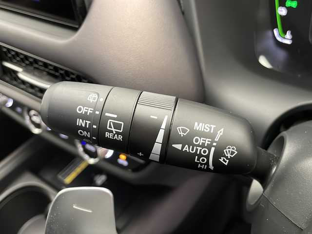 ホンダ ＺＲ－Ｖ ハイブリッド e:HEV Z 長野県 2023(令5)年 1.9万km プラチナホワイトパール 4WD/BOSEプレミアムサウンド/純正メモリナビ&フルセグTV&USB&BT/ホンダセンシング/アダプティブクルーズコントロール/路外逸脱警報/衝突軽減ブレーキ/踏み間違い防止/ブラインドスポットインフォメーション/社外前後ドライブレコーダー/パワーバックドア/レザーシート/前席シートヒーター/前席パワーシート/運転席シートメモリ/ステアリングスイッチ/ステアリングヒーター/パドルシフト/全方位カメラ/ビルトインETC2.0/LEDヘッドライト/オートライト/電動格納ミラー/ウィンカーミラー/ドアミラーヒーター/電動ホールド/ブレーキホールド/純正18インチAW装着/純正フロアマット/社外ドアバイザー/プッシュスタート/スマートキー