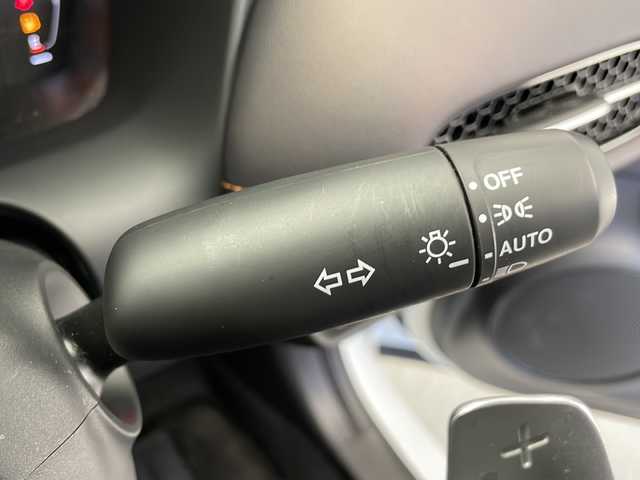 ホンダ ＺＲ－Ｖ ハイブリッド e:HEV Z 長野県 2023(令5)年 1.9万km プラチナホワイトパール 4WD/BOSEプレミアムサウンド/純正メモリナビ&フルセグTV&USB&BT/ホンダセンシング/アダプティブクルーズコントロール/路外逸脱警報/衝突軽減ブレーキ/踏み間違い防止/ブラインドスポットインフォメーション/社外前後ドライブレコーダー/パワーバックドア/レザーシート/前席シートヒーター/前席パワーシート/運転席シートメモリ/ステアリングスイッチ/ステアリングヒーター/パドルシフト/全方位カメラ/ビルトインETC2.0/LEDヘッドライト/オートライト/電動格納ミラー/ウィンカーミラー/ドアミラーヒーター/電動ホールド/ブレーキホールド/純正18インチAW装着/純正フロアマット/社外ドアバイザー/プッシュスタート/スマートキー